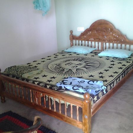 Dolphinchilling Hotel Alankuda Luaran gambar
